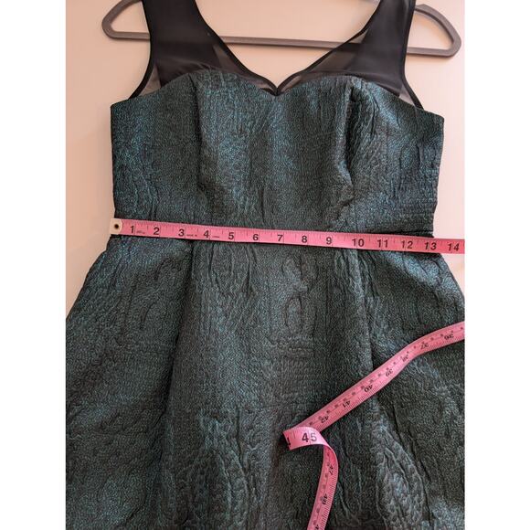Anthro HD in Paris Dress Emerald Facet Metallic Bow Back Green Black Size 2P - Picture 12 of 13